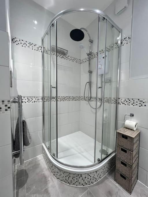 Bright, First Floor, One Bedroom Flat In Wimborne Wimborne Minster Exterior photo